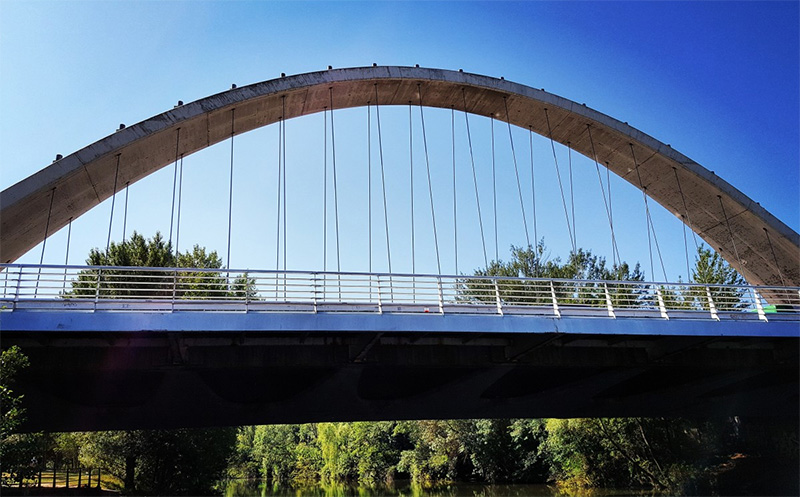 Puente de arco atado